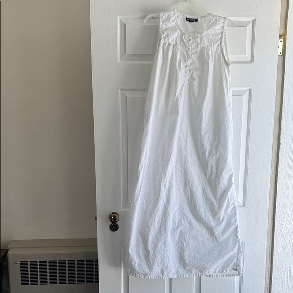 Lands' End Elegant White Sleeveless gown - Picture 1 of 4